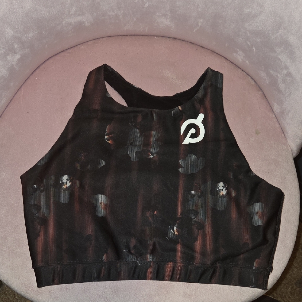 Peloton Black and Tan Activewear